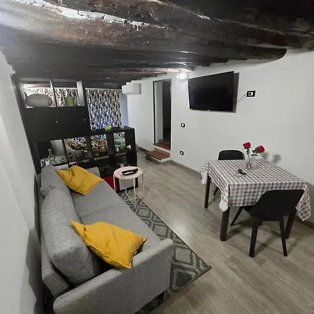 Apartament Virginia House 3 *